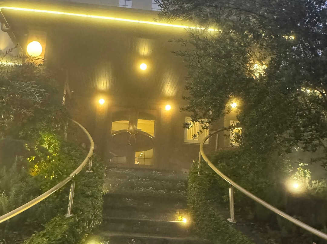 布鲁门酒店精品店主图