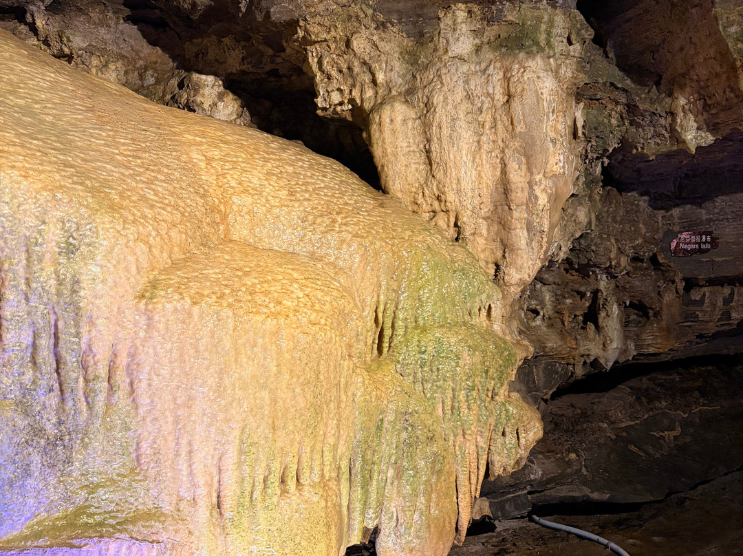 Secret Caverns-Howes Cave必去景点