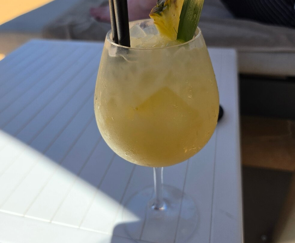 瓦丽斯达梦瑞卡酒店-限成人主图