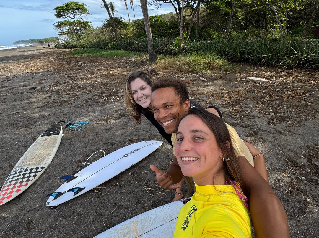 Ten Toes Surf - Surf Coaching and Lessons-Playa Guiones必去景点