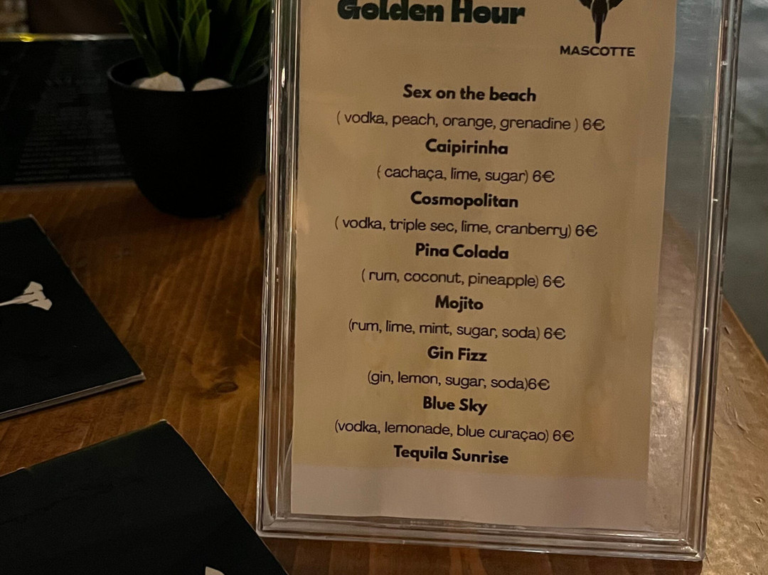 Mascotte Cocktail Bar-Tigaki必去景点