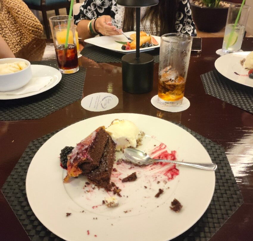 帝国世界宫殿酒店主图
