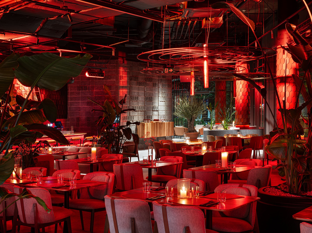 Marumi | Asian & Mediterranean Restaurant