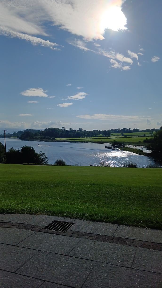基里赫文湖滨小屋酒店-旅行者