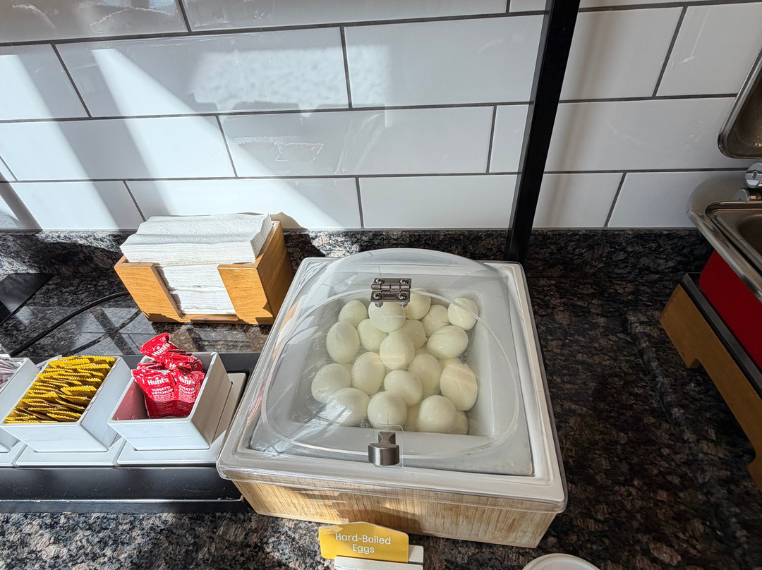 欢朋酒店及套房费拉格尔斯塔夫东主图