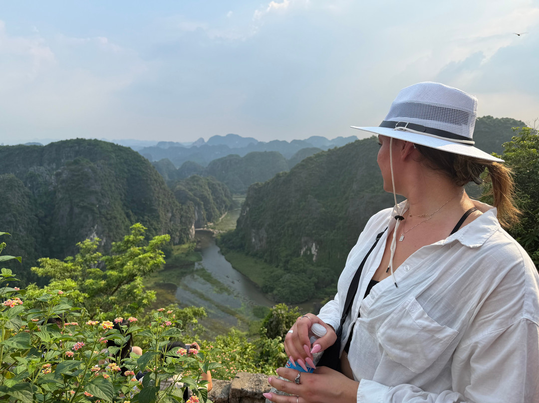 Go Asia Travel-Long Bien必去景点
