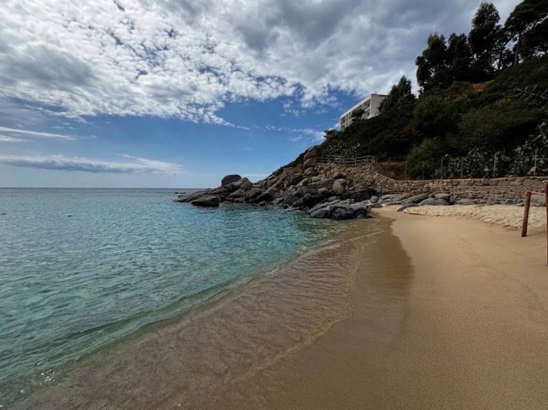 Vanity Beach Solanas-Sinnai必去景点