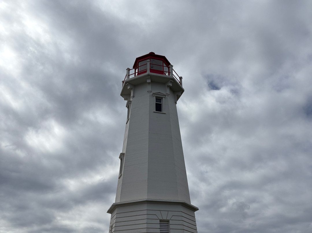 Louisbourg Lighthouse-Louisbourg必去景点