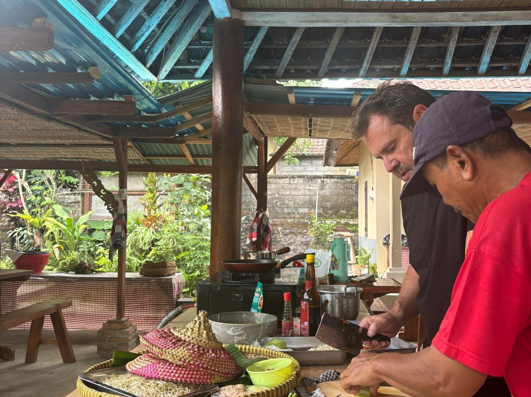 Authentic Walking Tours-乌布必去景点