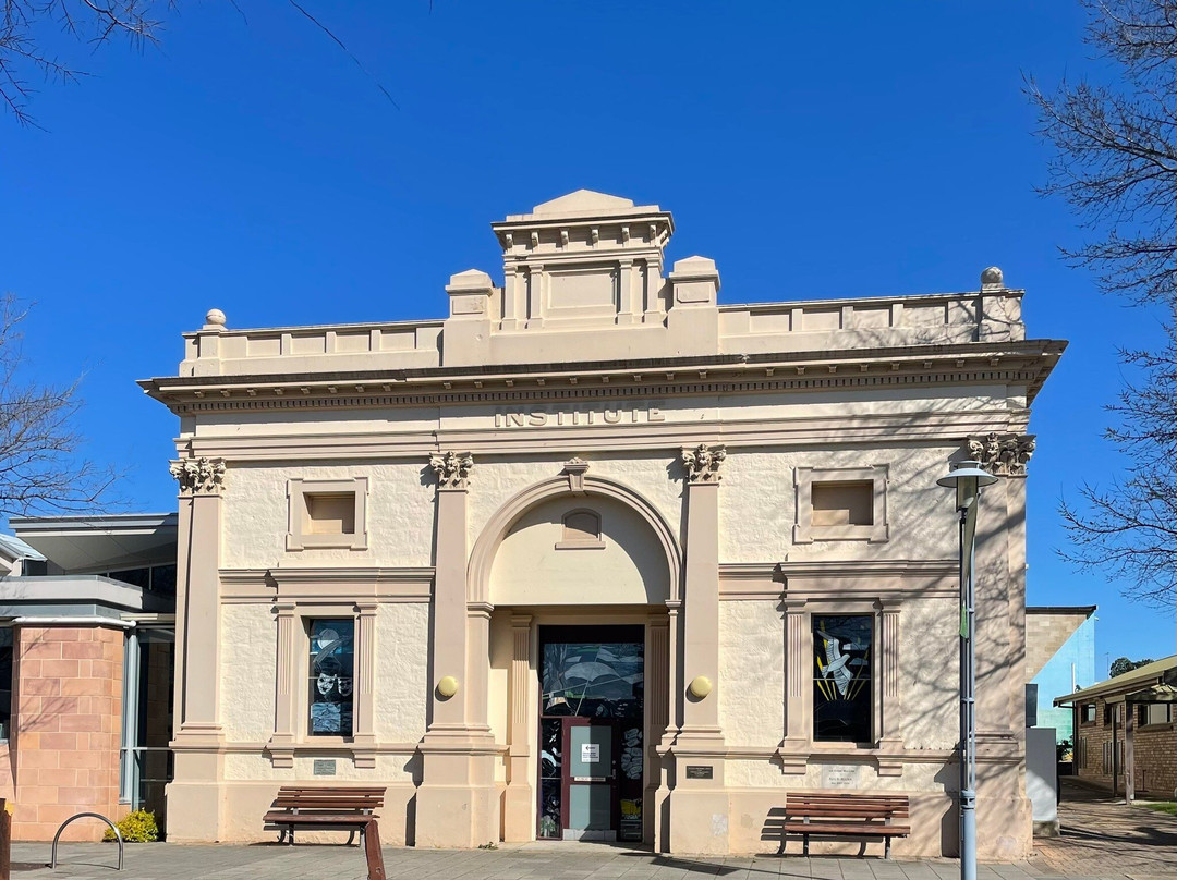 Bordertown Institute