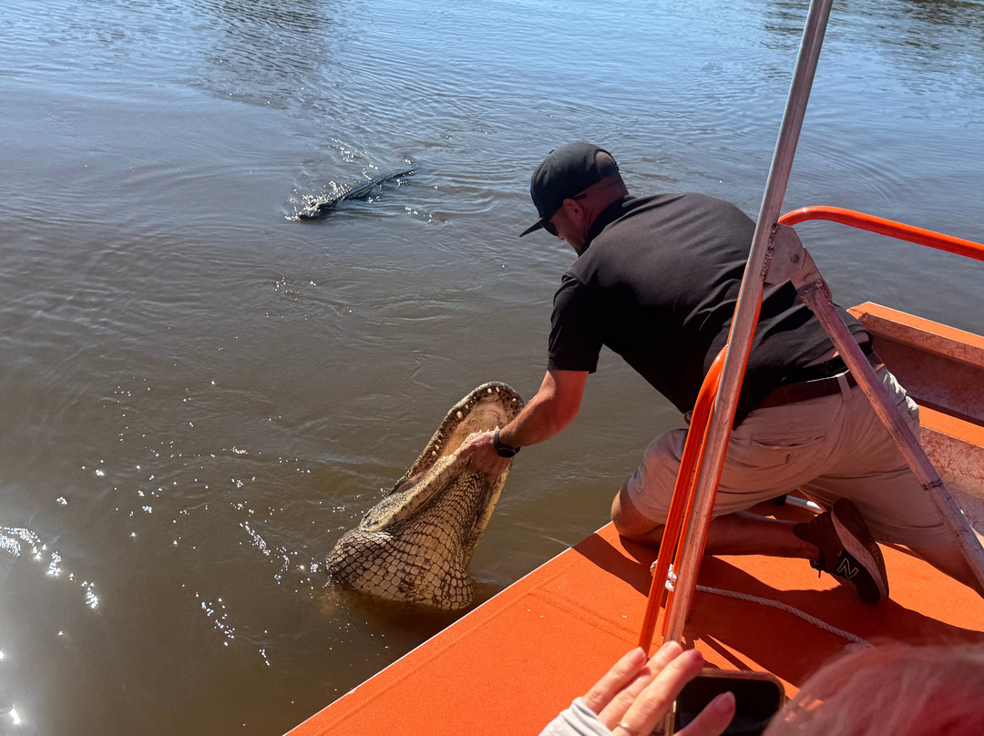Atchafalaya Basin Landing & Airboat Swamp Tours-布里奥克斯桥必去景点