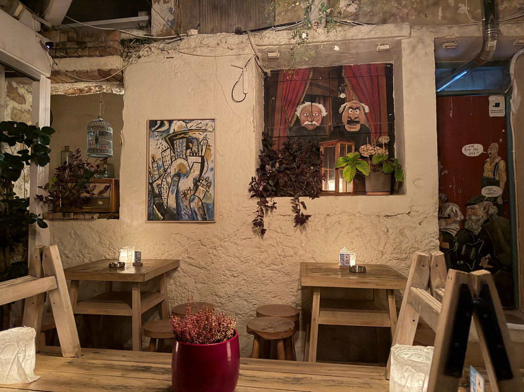 Sinagogi open air bar-干尼亚必去景点