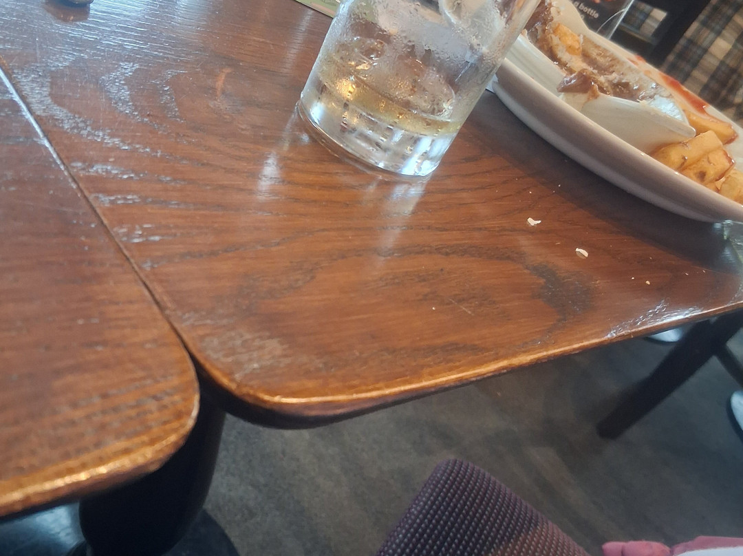 烟水晶酒店主图