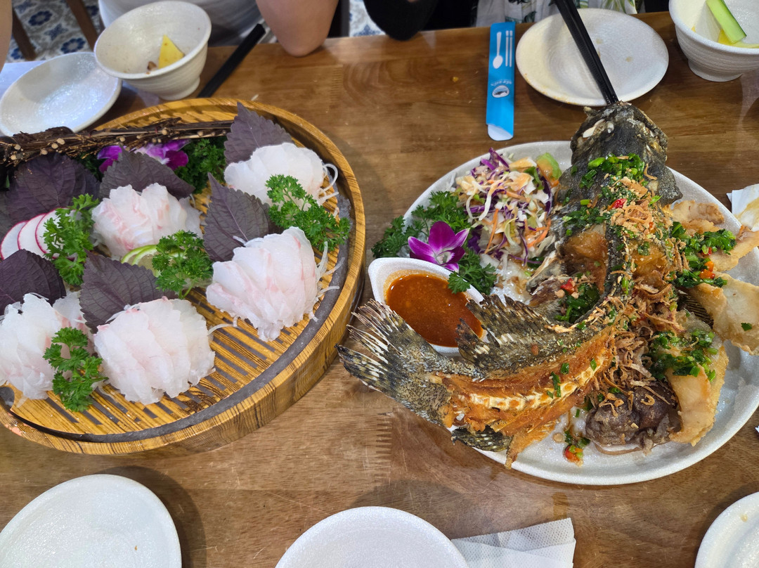 Bún cá sứa nha trang Số 3 đường Tăng Bạt Hổ, phường Vạn Thạnh, thành phố Nha Trang, Khánh Hòa.