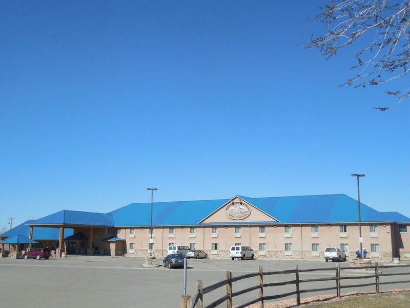 Blue Mountain Inn & Suites主图