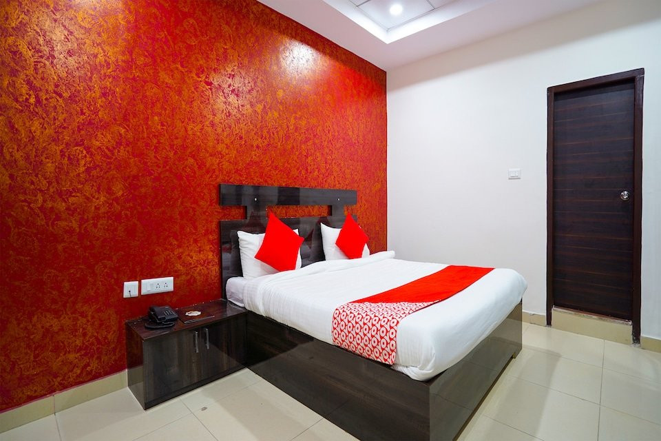 Oyo Flagship H D Hotel