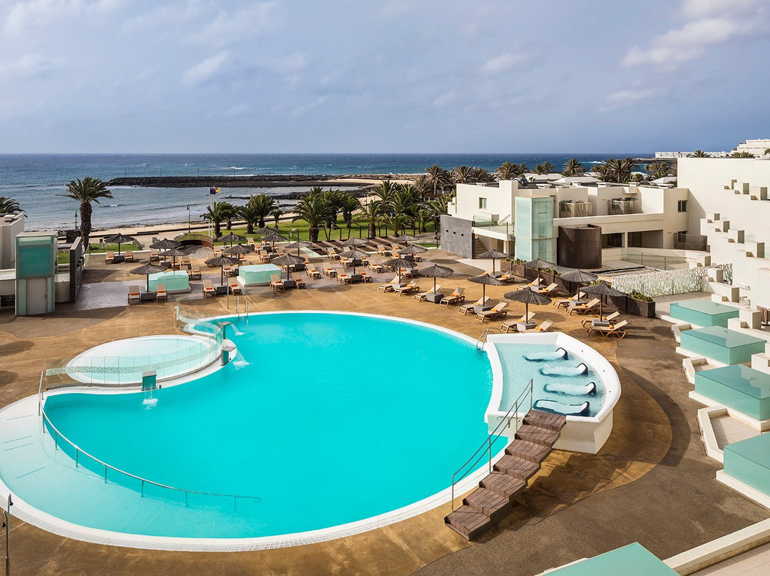 HD Beach Resort & Spa主图