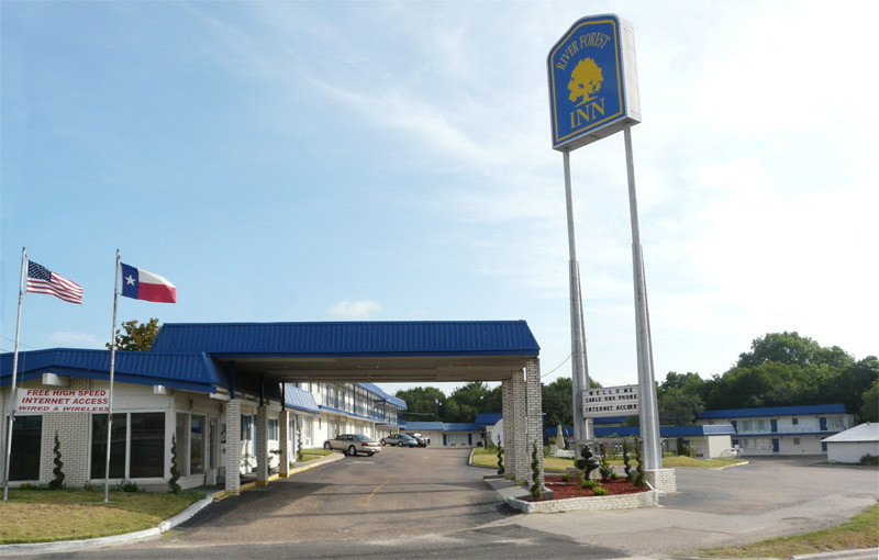 Belton酒店住宿-河流森林旅馆