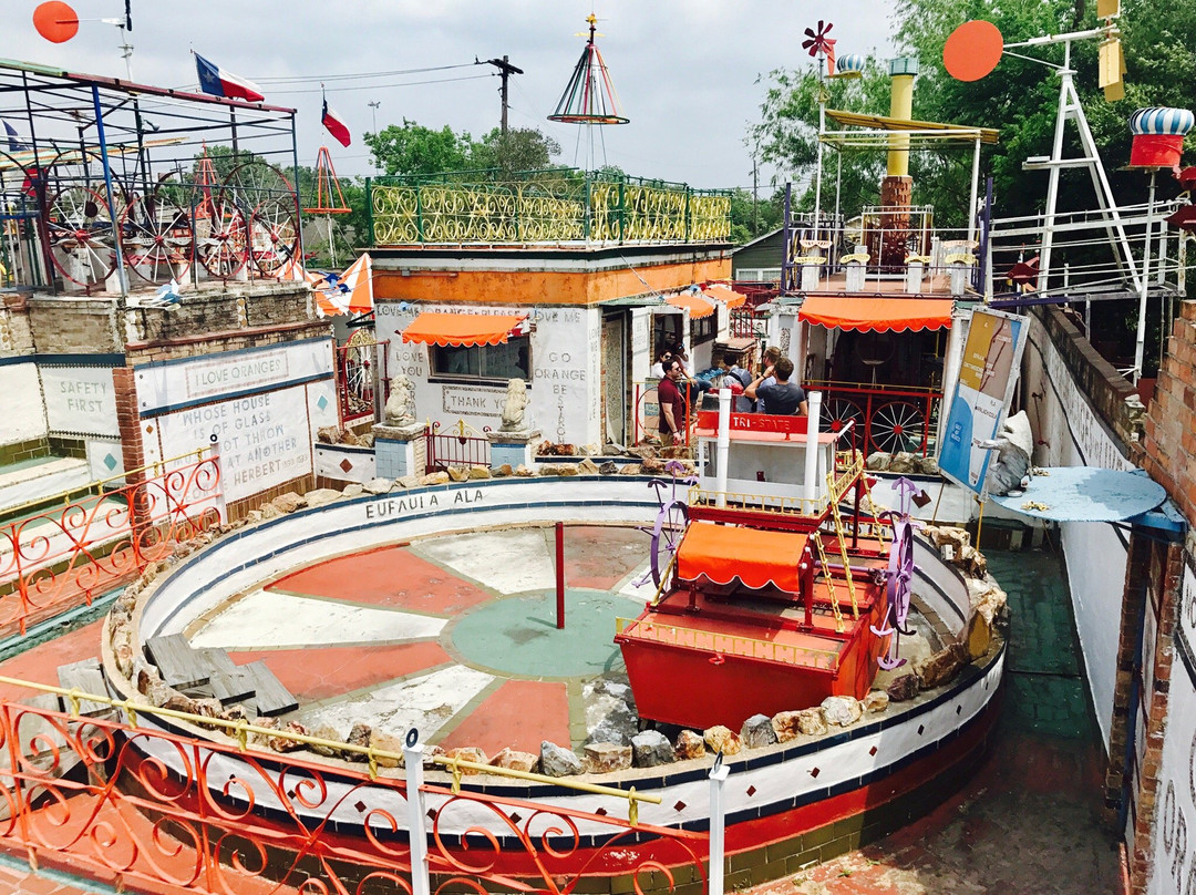 The Orange Show Center for Visionary Art-休斯顿必去景点