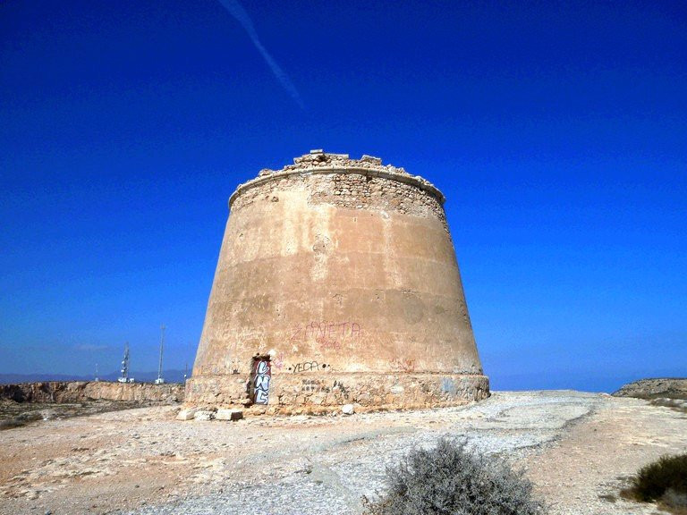 Torre Mesa Roldan景点图片