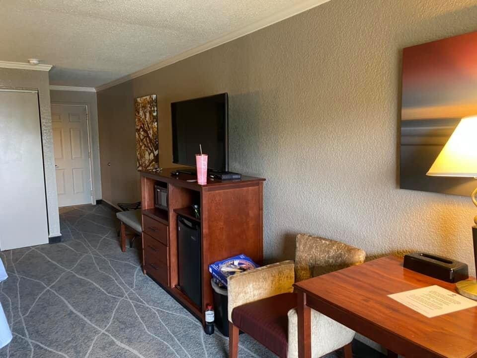 Best Western Harbour Pointe Lakefront主图