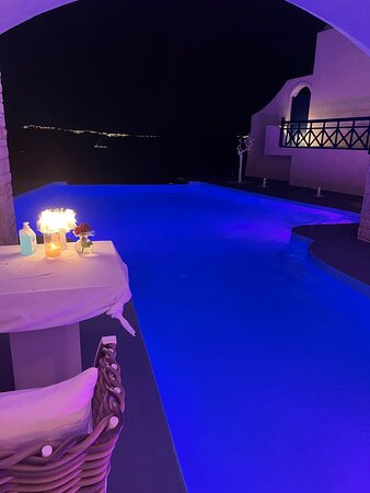 阿斯塔特套房酒店主图