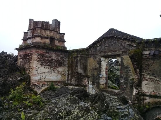 Antigua Iglesia de San Juan Parangaricutiro景点图片