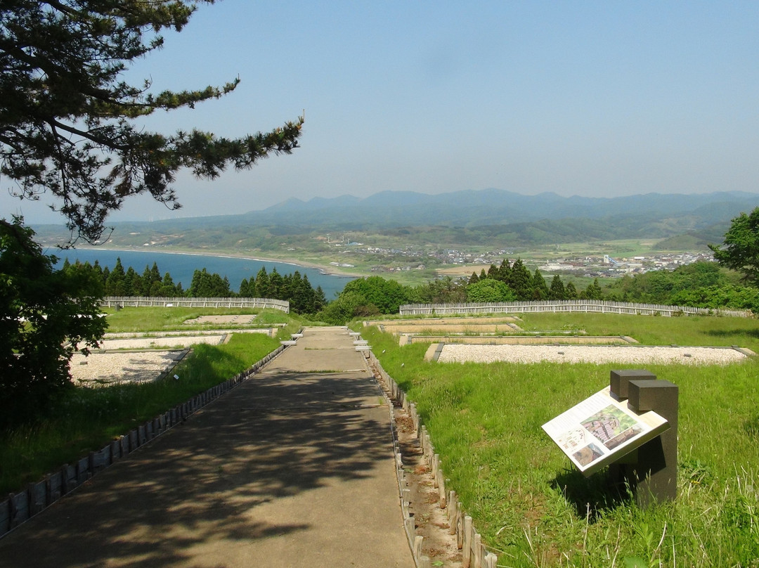 Kaminokunidate Remains - Remains of Katsuyamakan景点图片