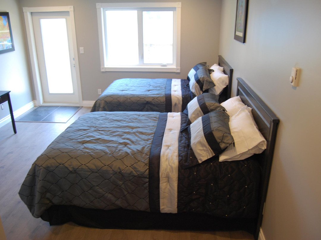 August Point Lodge