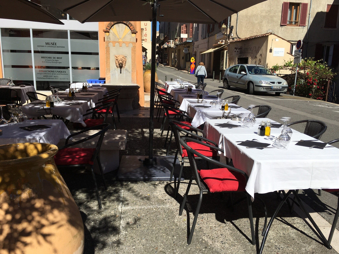 Le Bistrot Du Village