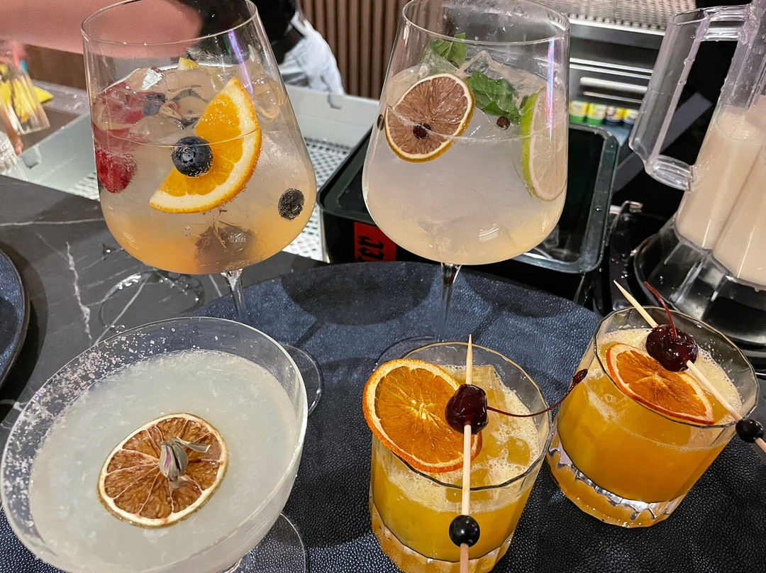 Marineta Restaurant & Cocktail Bar