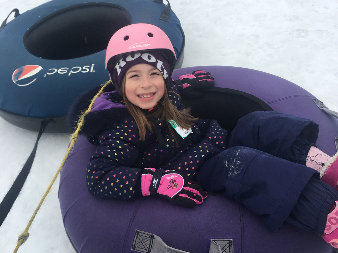 River Valley Winter Tube Slide-圣玛丽必去景点