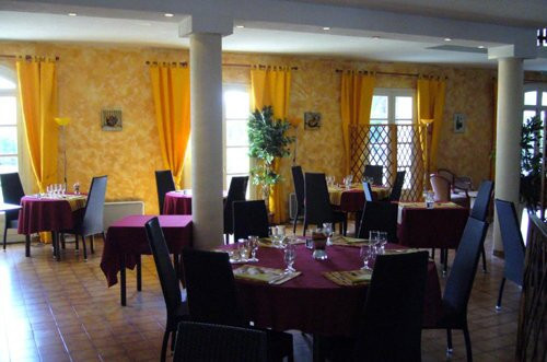Le Clos de l'Aube Rouge主图