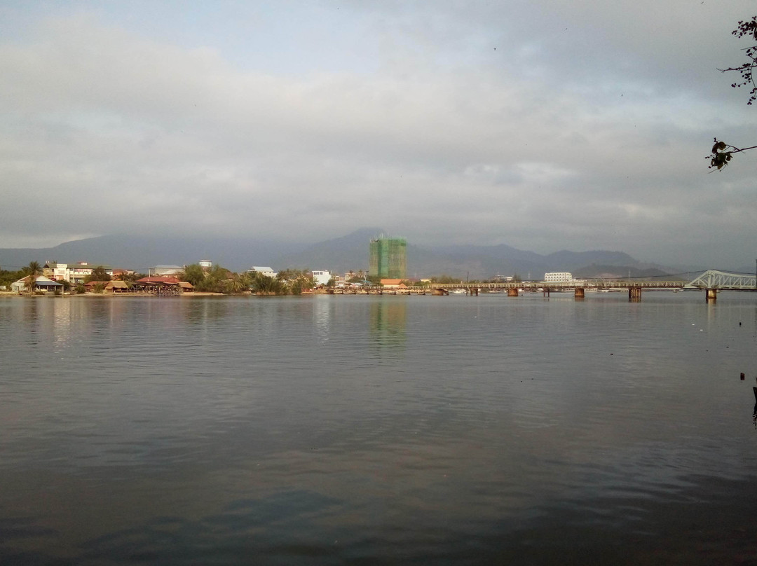 Old Bridge-贡布必去景点