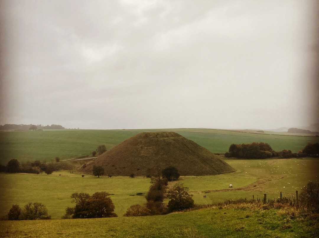 Silbury Hill-埃夫伯里必去景点