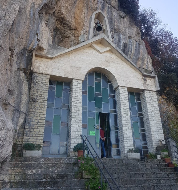 Santuario Santa Maria delle Grotte景点图片
