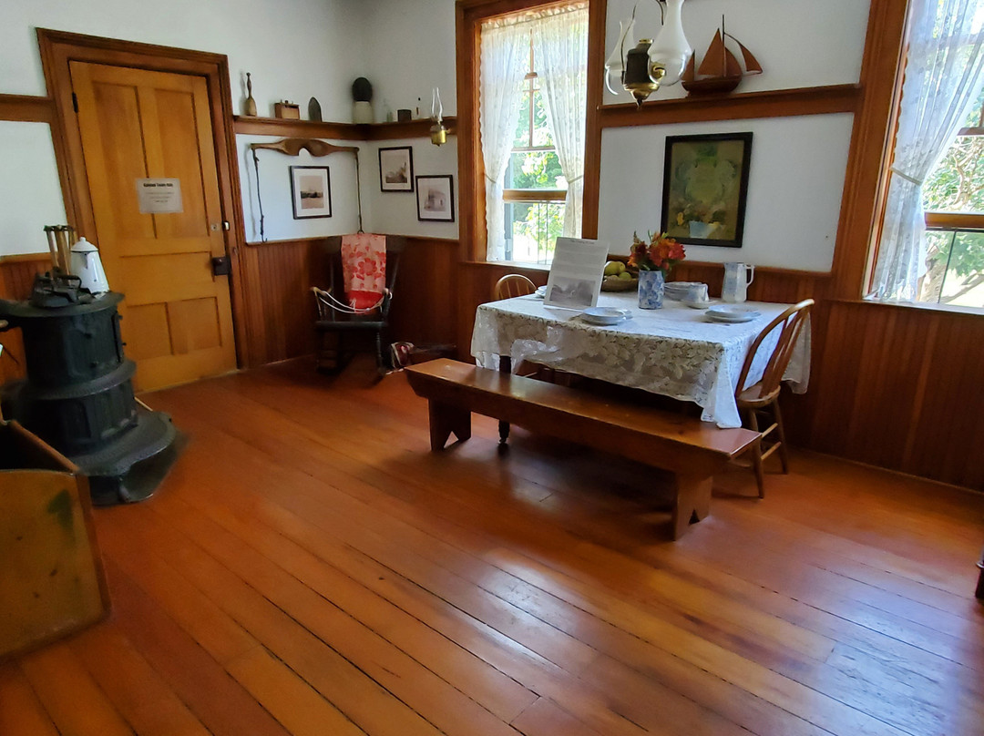 Eagle Bluff Lighthouse-Fish Creek必去景点