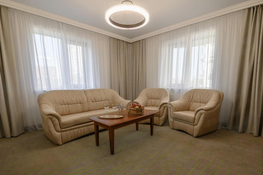Platan Yuzhniy Hotel主图
