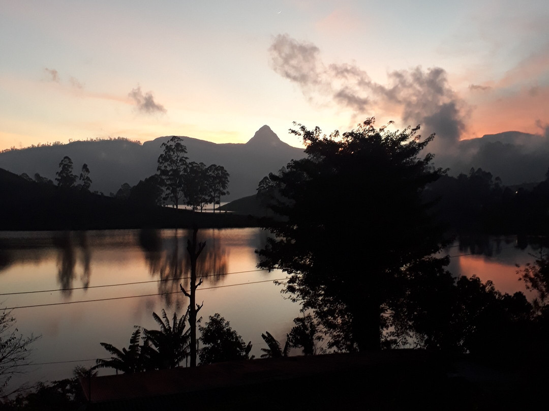 Butterfly Mountain Lake Side主图