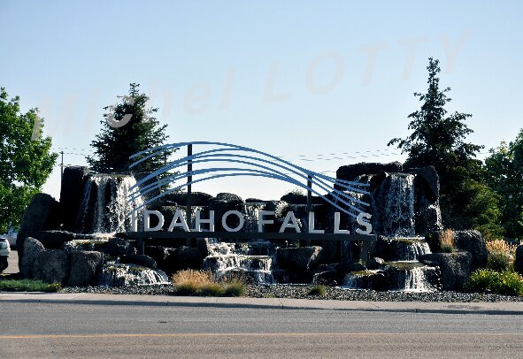 Giant Eagle Waterfall Nest-爱达荷福尔斯必去景点