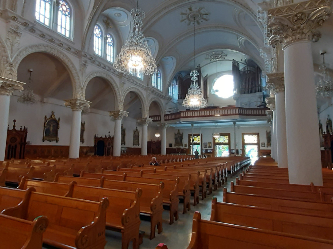 Cathedrale de Saint-Hyacinthe-圣亚森特必去景点