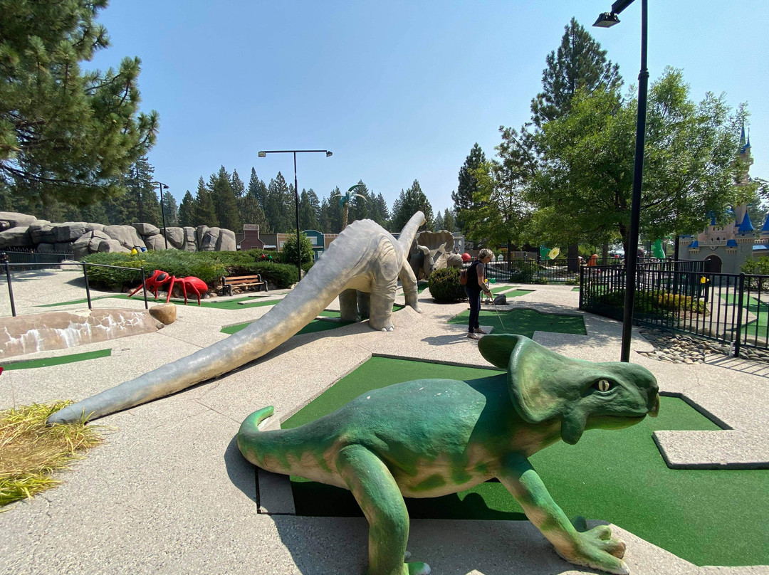 Magic Carpet Golf景点图片