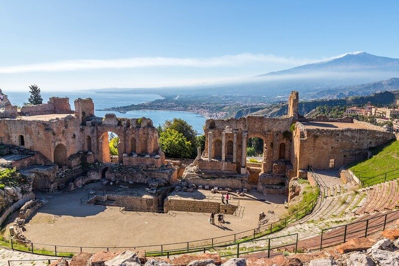 Foti Crociere-希拉必去景点