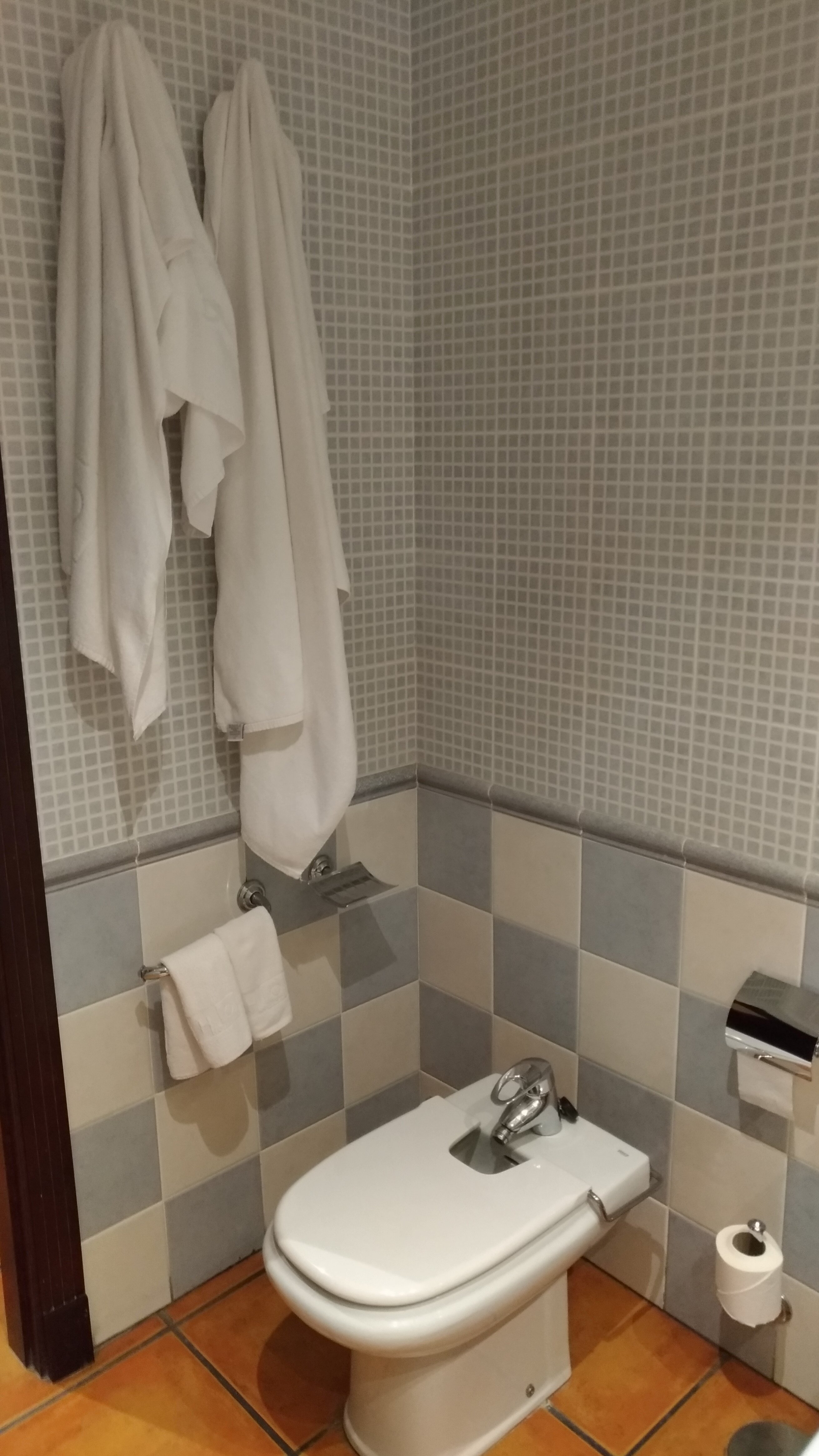 Hotel Ho Ciudad de Jaen-浴室