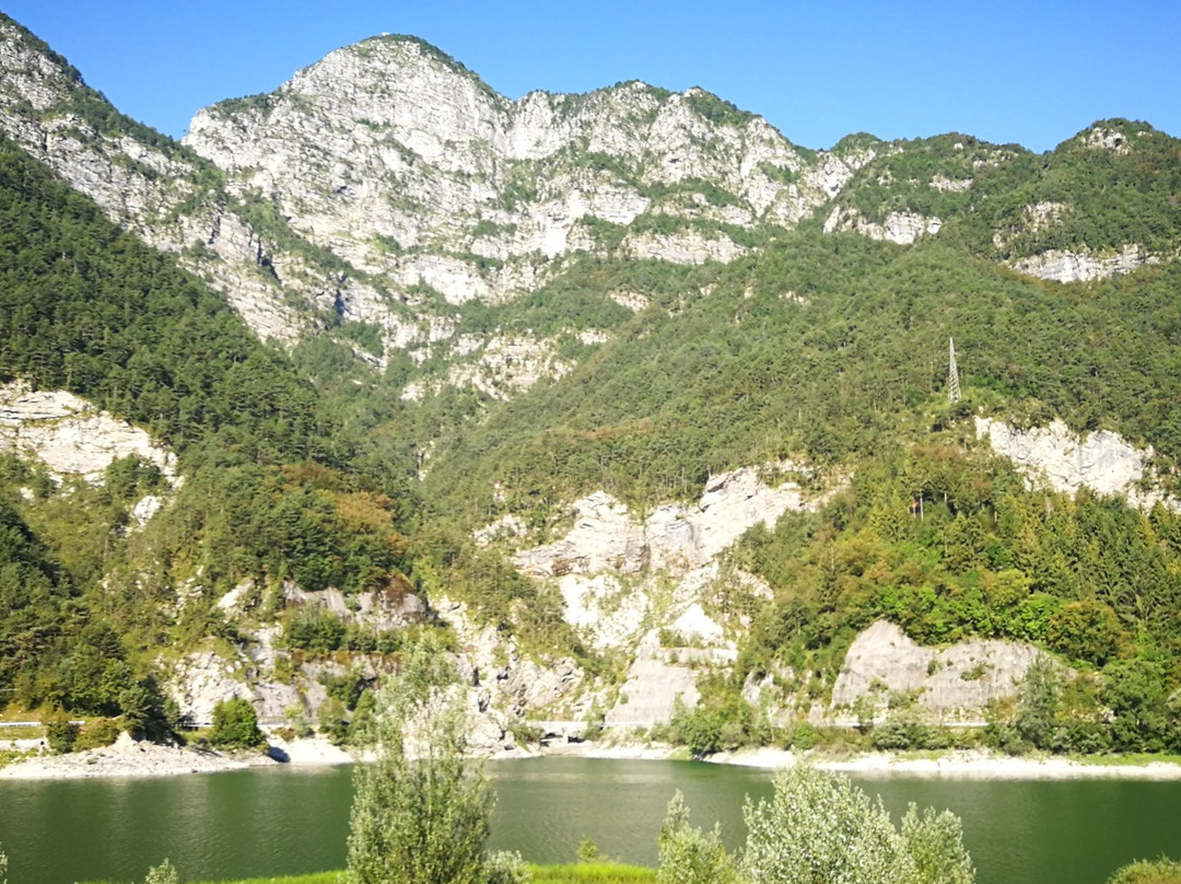Lago di Redona景点图片