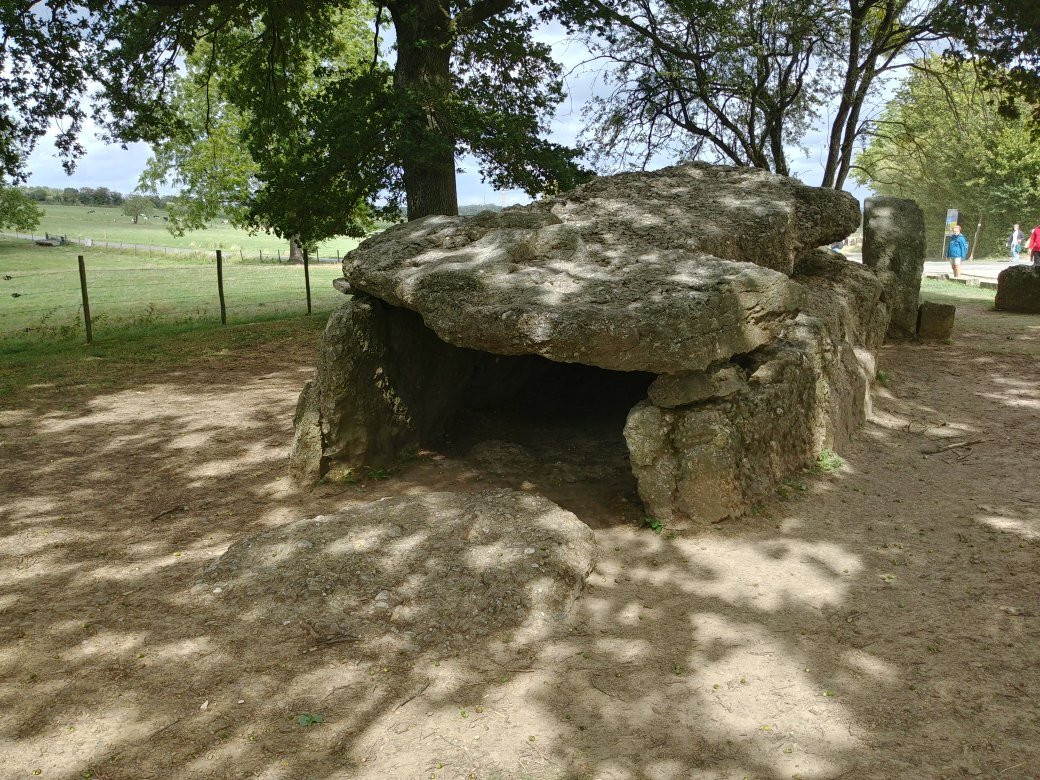 Dolmen nord de Wéris - Patrimoine exceptionnel de Wallonie景点图片