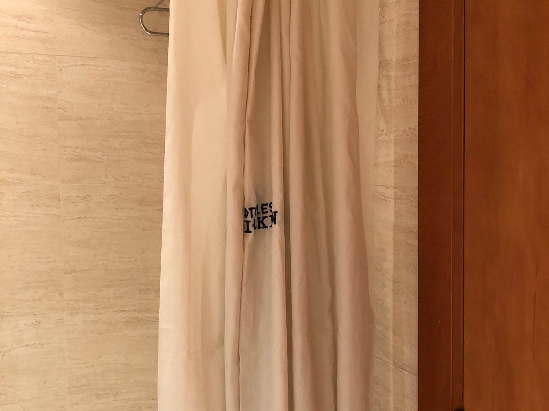 碑纳兰克绸丰酒店主图