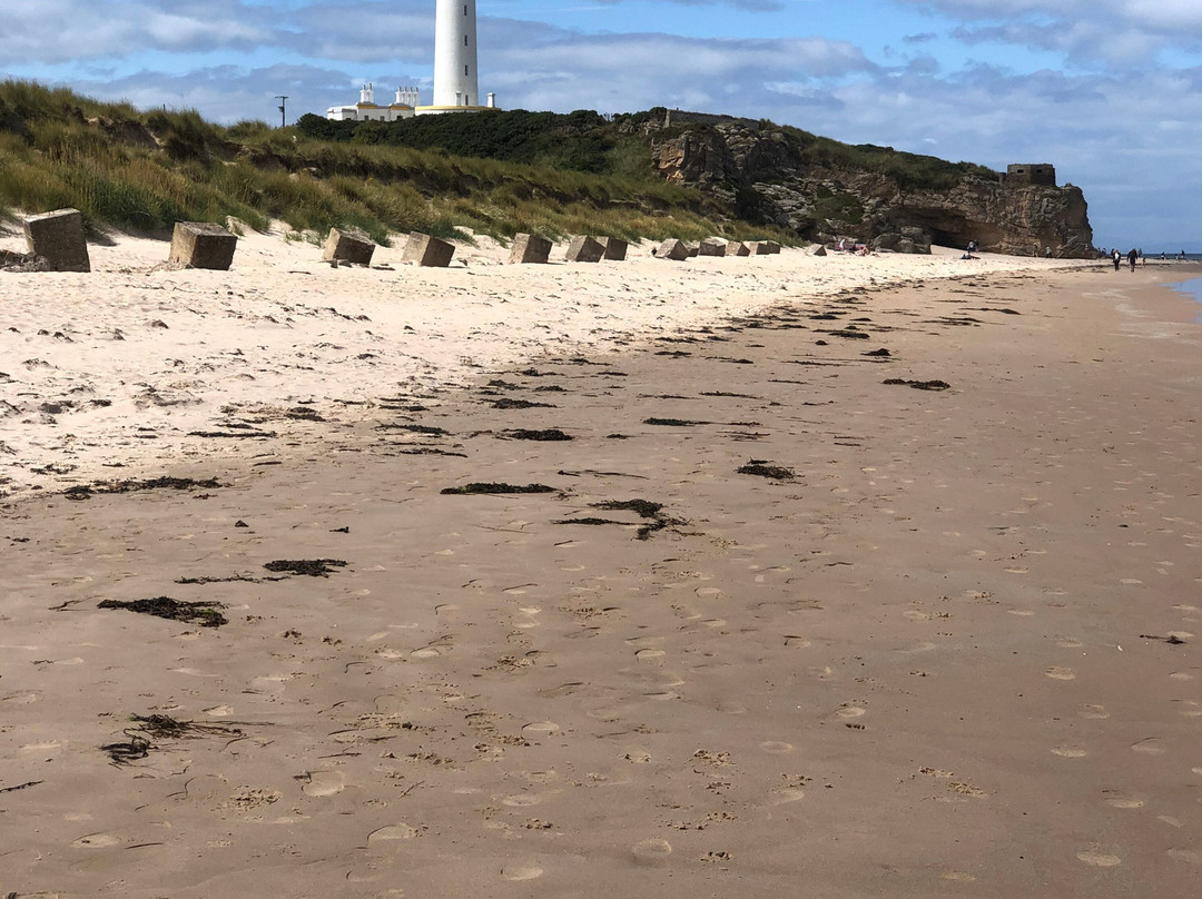 Lossiemouth East Beach景点图片