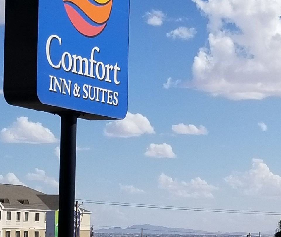 Comfort Inn & Suites I-10 Airport主图
