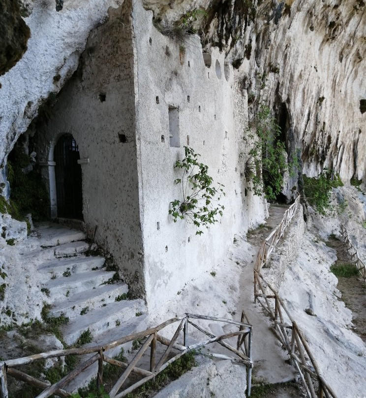 Madonna Del Fiume-Calabritto必去景点